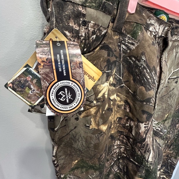 Cabela’s Mossy Wood Camo Jeans in Roughing It Style - Picture 3 of 9